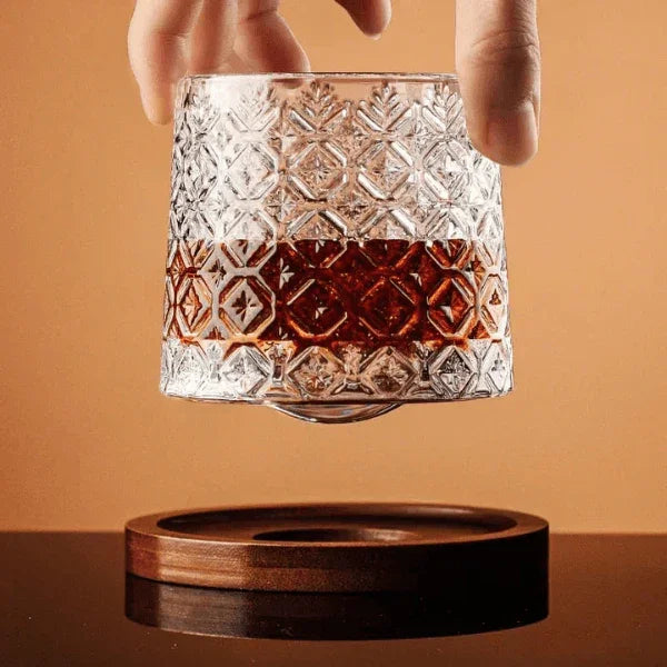 Copo de Cristal para Whisky com Base Rotativa – Bar em Casa