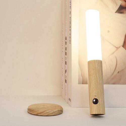 Luminária LED com Sensor de Movimento
